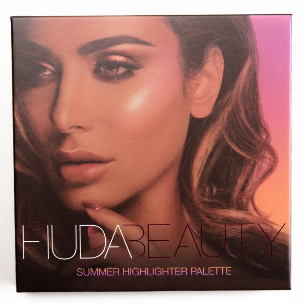 HUDA BEAUTY SUMMER HIGHLIGHTER PALETTE